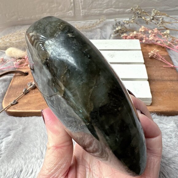 Beautiful Large Labradorite Heart - Picture 4 of 7